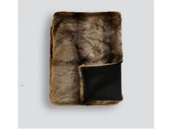 Throw Fur Red Lemur